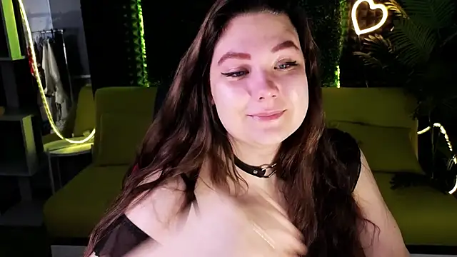 Snapshot of DjennaPalme chatting on 01.04.25 DjennaPalme online show from 01.04.25