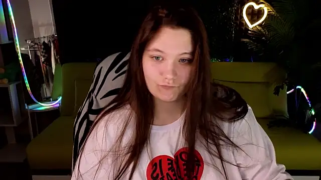 Snapshot of DjennaPalme chatting on 01.25.25 DjennaPalme online show from 01.25.25