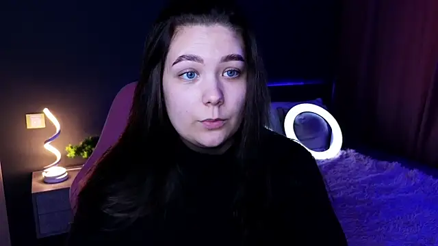 Snapshot of DjennaPalme chatting on 01.28.25 DjennaPalme online show from 01.28.25