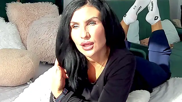 XeniaBlu online show from 11.03.25