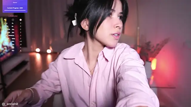 anniehillofficial online show from 09.27.25