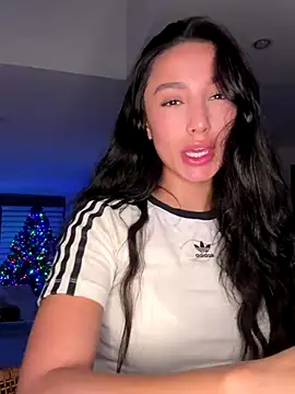 EvaMoet online show from 12.05.24