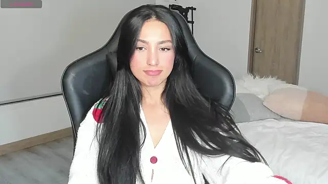 EvaMoet online show from 03.01.25