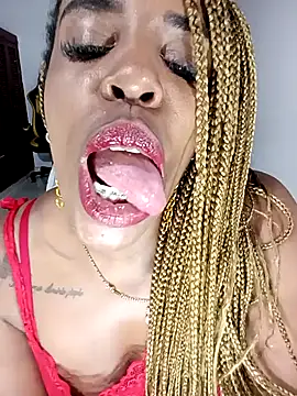 Snapshot of TAYLORR778 chatting on 12.19.24 TAYLORR778 online show from 12.19.24