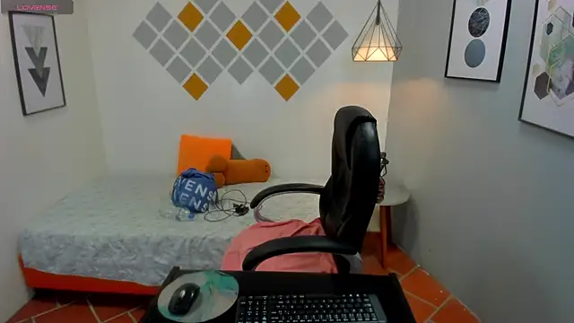 tracycum online show from 03.15.25