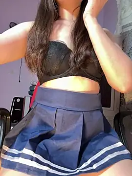 Hoa Bimup online show from 02.18.25