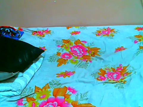 Snapshot of Lakshmey chatting on 10.25.25 Lakshmey online show from 10.25.25