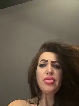 ASSYA online show from 10.04.25