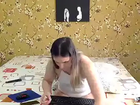 Snapshot of Karlabby chatting on 02.19.25 Karlabby online show from 02.19.25