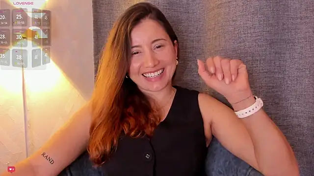 Angela smile online show from 12.18.24