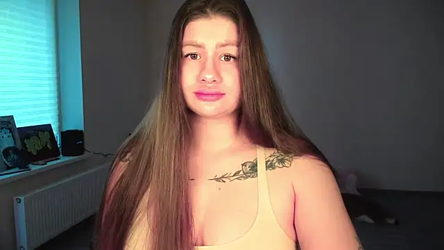 JuicyHelenX online show from 04.13.26