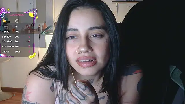 Snapshot of val_bardot chatting on 06.03.26 val bardot online show from 06.03.26