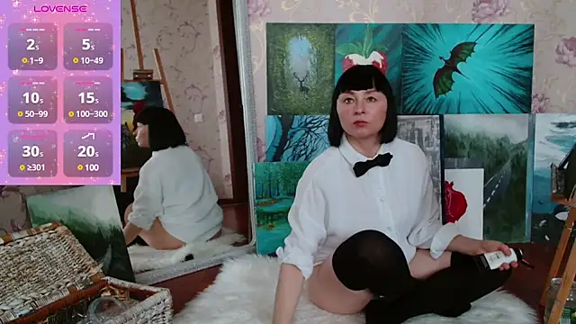 Snapshot of secret_library chatting on 03.16.25 secret library online show from 03.16.25