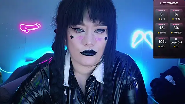 Snapshot of wickedxqueen chatting on 12.06.24 wickedxqueen online show from 12.06.24