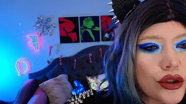 Snapshot of wickedxqueen chatting on 12.28.24 wickedxqueen online show from 12.28.24