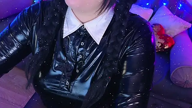 Snapshot of wickedxqueen chatting on 01.01.25 wickedxqueen online show from 01.01.25