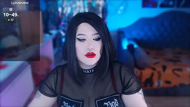 Snapshot of wickedxqueen chatting on 01.25.25 wickedxqueen online show from 01.25.25