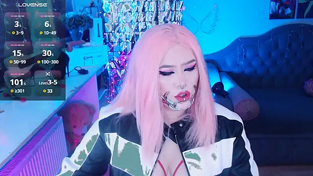 Snapshot of wickedxqueen chatting on 02.02.25 wickedxqueen online show from 02.02.25