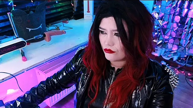 Snapshot of wickedxqueen chatting on 02.18.25 wickedxqueen online show from 02.18.25