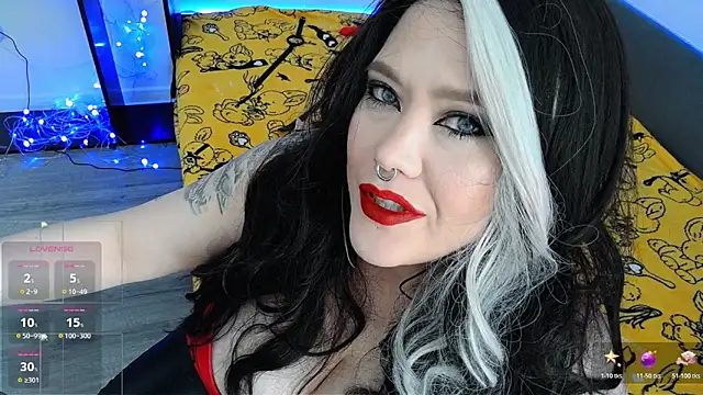 wickedxqueen online show from 04.23.26