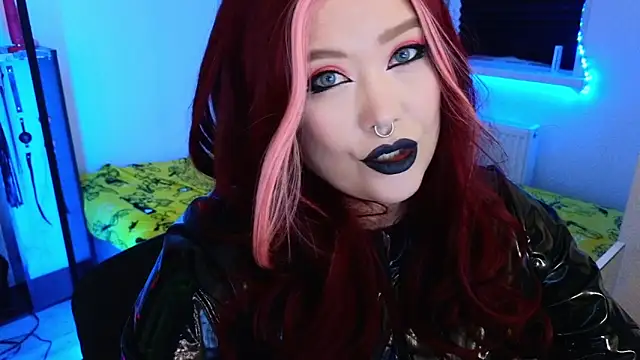 wickedxqueen online show from 05.10.26