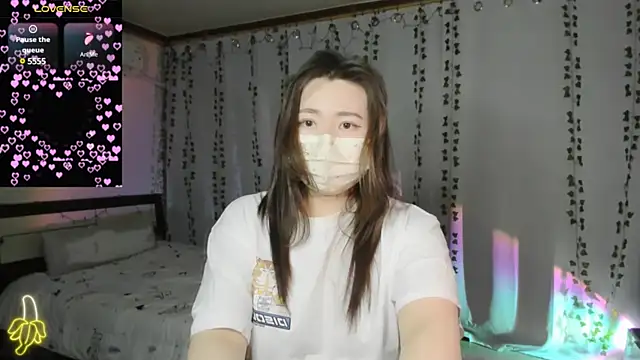 Snapshot of kimchi_03 chatting on 02.14.25 kimchi 03 online show from 02.14.25