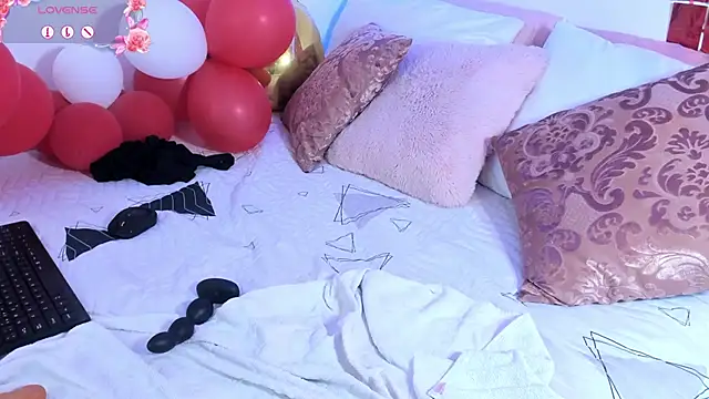 Estrella Duran online show from 02.15.25