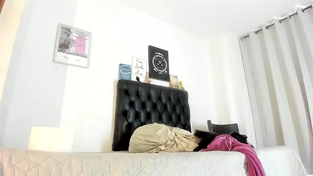 JohanyLatino online show from 01.24.25