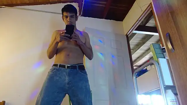 Snapshot of JohanyLatino chatting on 06.14.26 JohanyLatino online show from 06.14.26