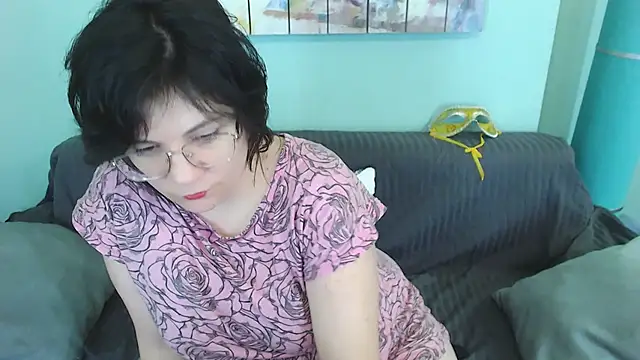 EverlyRays online show from 02.20.25