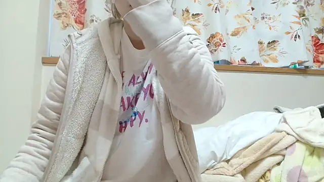 liliyRiSAcha-n online show from 12.19.24