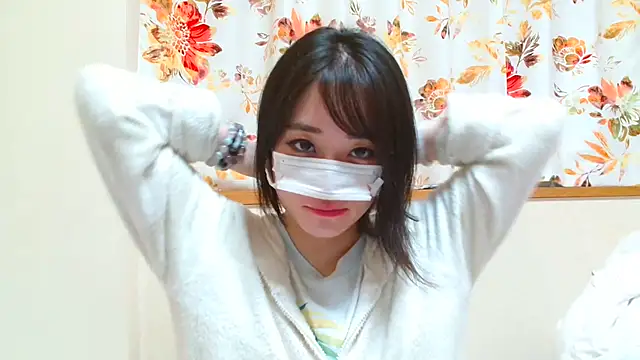 liliyRiSAcha-n online show from 04.10.26