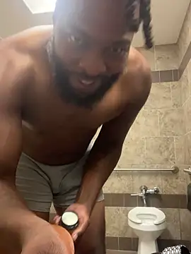 Snapshot of mikejones7661 chatting on 09.17.25 mikejones7661 online show from 09.17.25