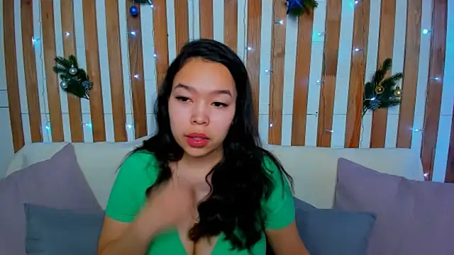 Snapshot of Kris_top_Lee chatting on 12.08.24 Kris top Lee online show from 12.08.24