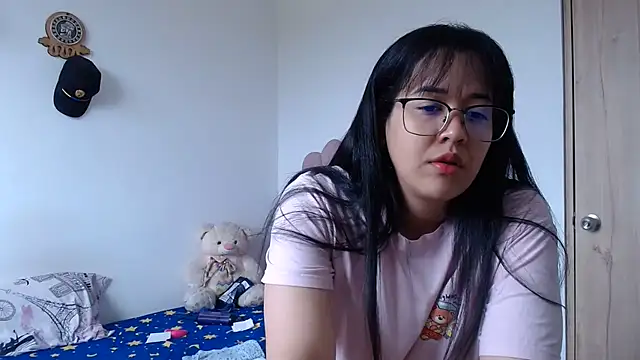Snapshot of lady_hot2xx chatting on 06.27.26 lady hot2xx online show from 06.27.26