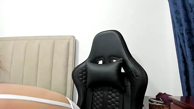 Chloemiller89 online show from 09.13.25