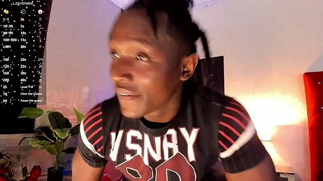 DannSmmith online show from 10.28.25