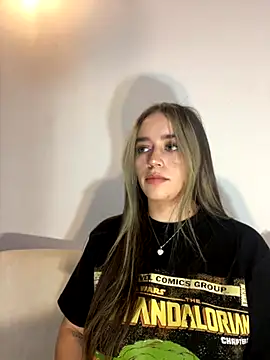 Natalia Suarez online show from 10.28.25