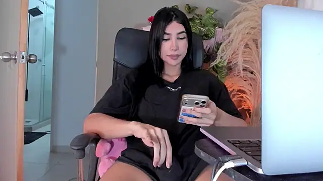 GarciaMilu online show from 04.16.26