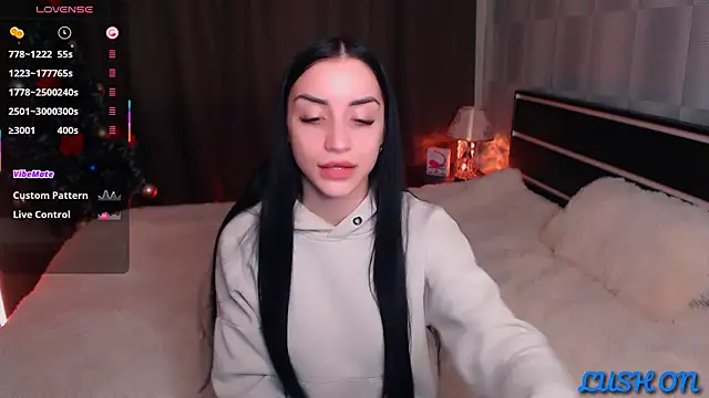 Snapshot of Kemi__Jordan chatting on 02.07.25 Kemi Jordan online show from 02.07.25