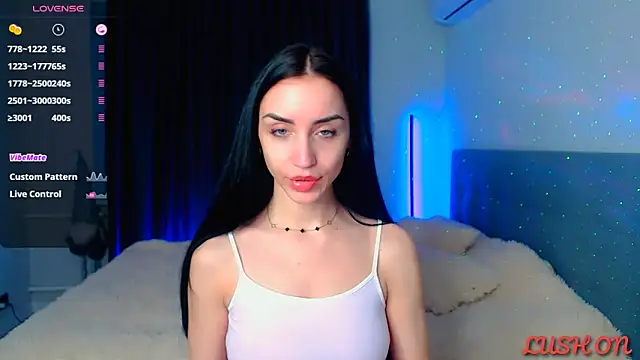 Snapshot of Kemi__Jordan chatting on 03.11.25 Kemi Jordan online show from 03.11.25