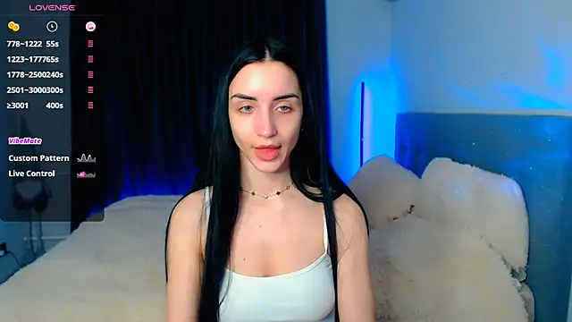 Snapshot of Kemi__Jordan chatting on 03.18.25 Kemi Jordan online show from 03.18.25