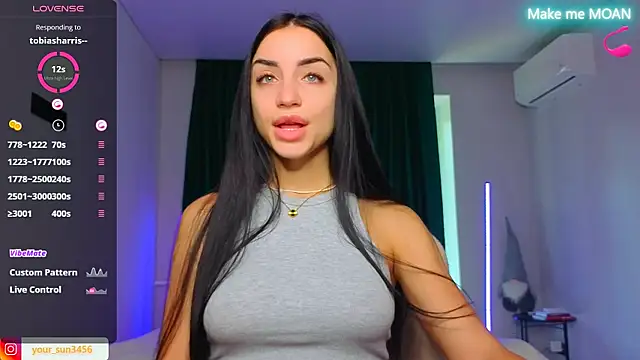 Snapshot of Kemi__Jordan chatting on 09.15.25 Kemi Jordan online show from 09.15.25