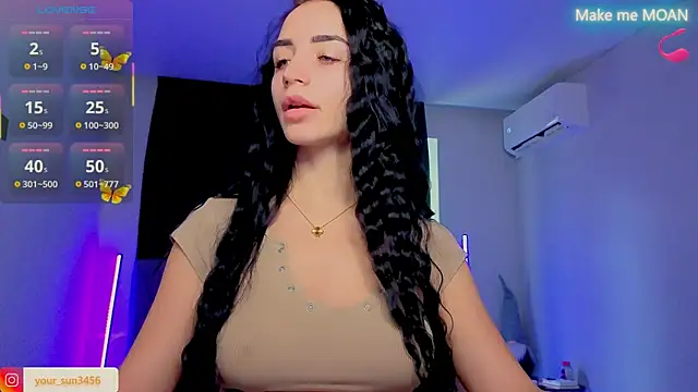 Snapshot of Kemi__Jordan chatting on 10.13.25 Kemi Jordan online show from 10.13.25