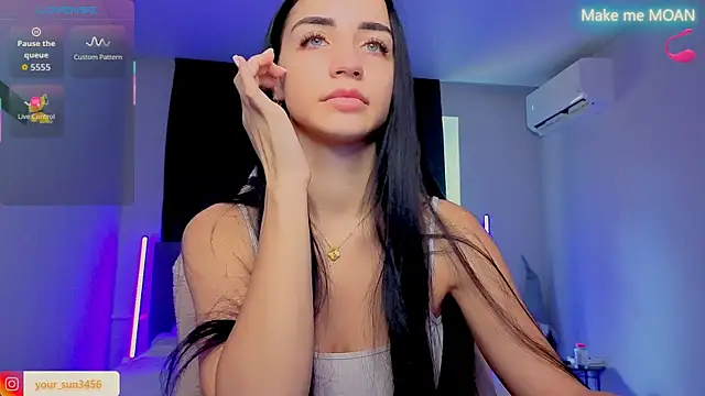 Snapshot of Kemi__Jordan chatting on 10.24.25 Kemi Jordan online show from 10.24.25