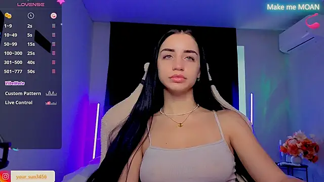 Snapshot of Kemi__Jordan chatting on 11.10.25 Kemi Jordan online show from 11.10.25