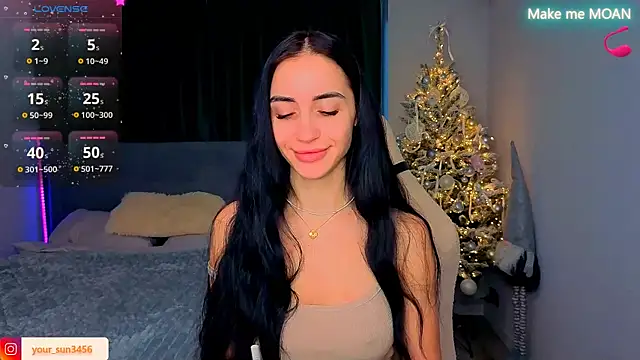 Snapshot of Kemi__Jordan chatting on 12.22.25 Kemi Jordan online show from 12.22.25