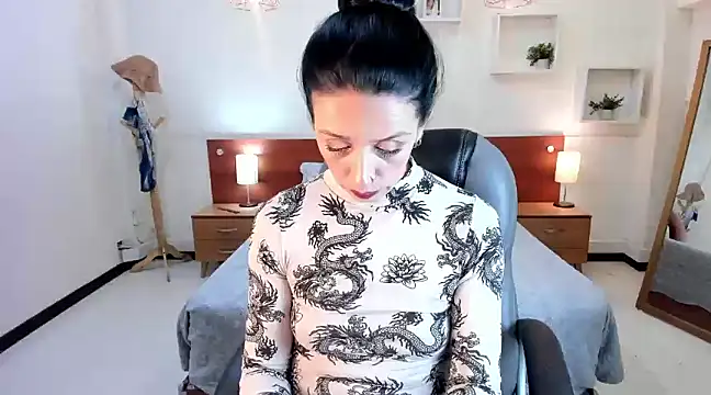 Kristen Garner online show from 01.30.25