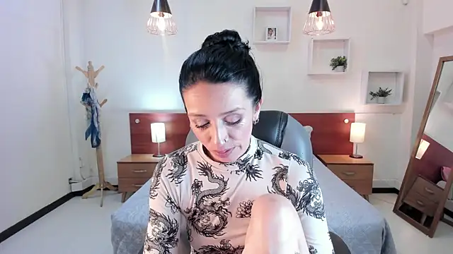 Kristen Garner online show from 01.31.25