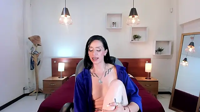 Kristen Garner online show from 02.13.25